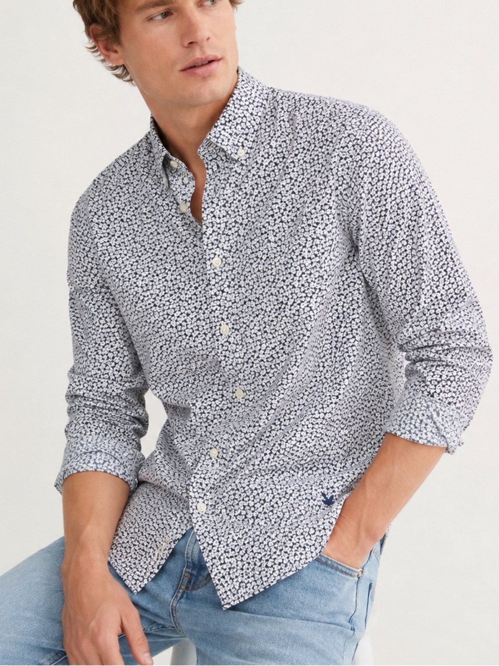 American Eagle Button-Down Shirt Size M Blue Business Casual Preppy Frat Boy Lux